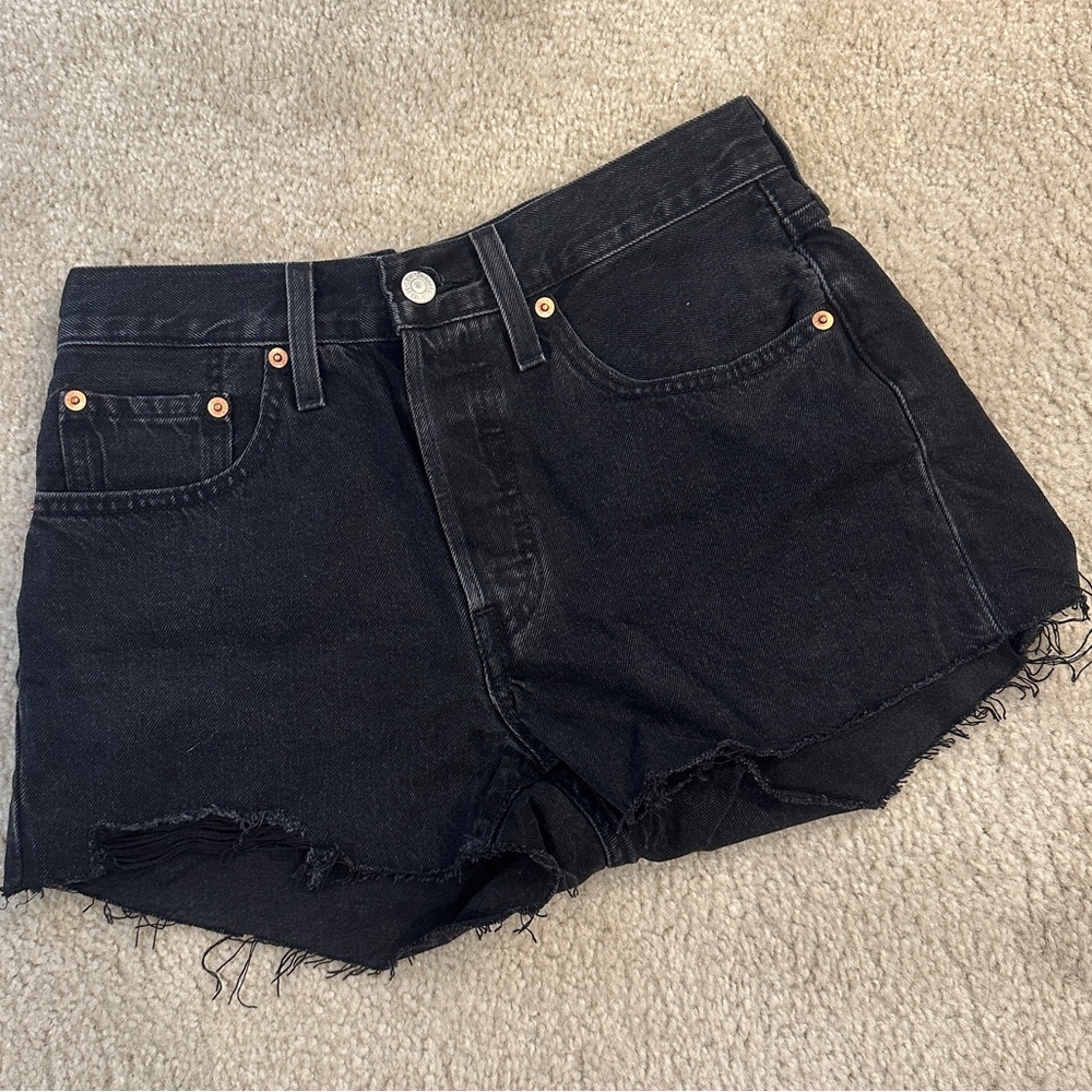 Levi’s Classic Black Denim Women's Jean Shorts